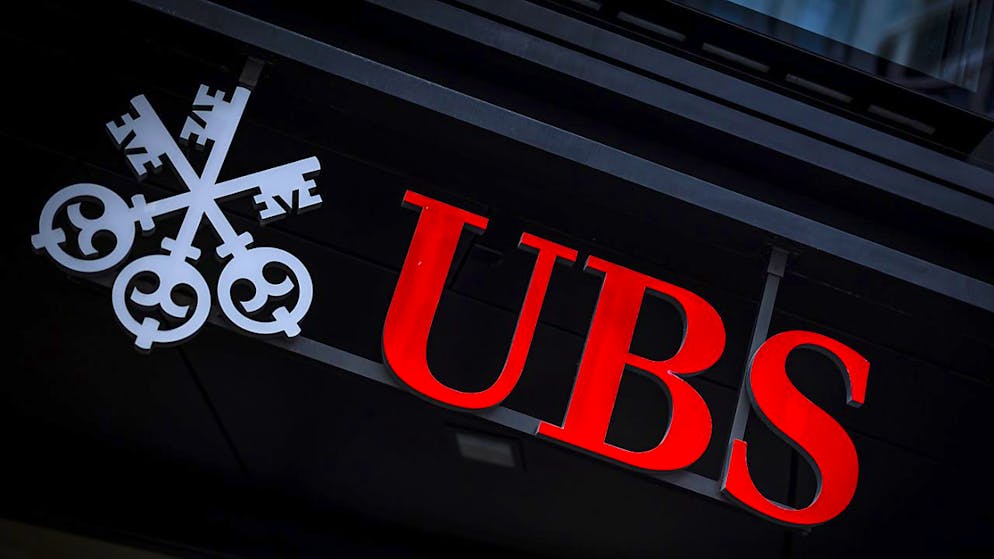 Die UBS verliert deutlich an Boden. 