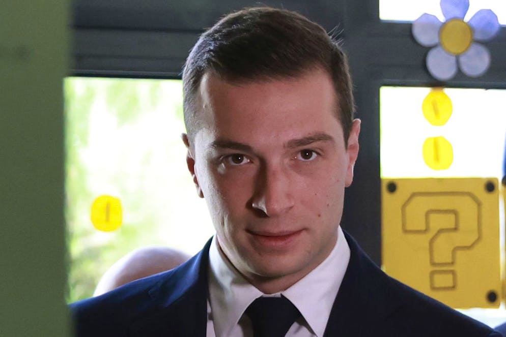 «Il faut éviter l'incertitude parce que beaucoup de nos compatriotes (...) sont extrêmement inquiets d'une instabilité qui pourrait s'installer dans la durée», a justifié Bardella.