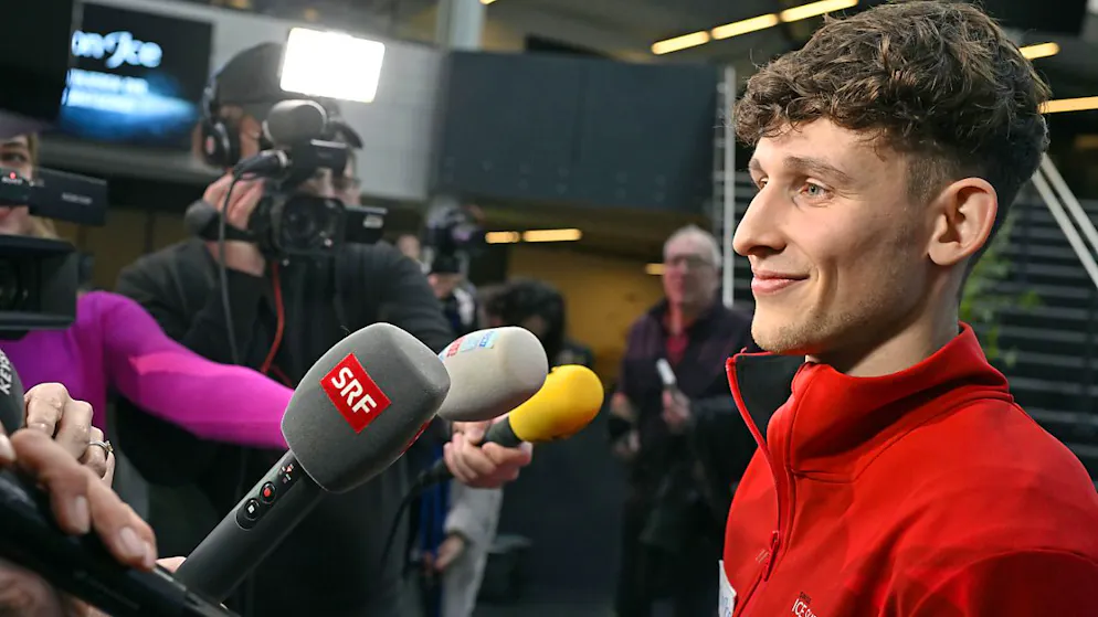 «Es freut mich, dass ich etwas bewegen konnte» - Gallery. Auch die Medien sind zahlreich vor Ort