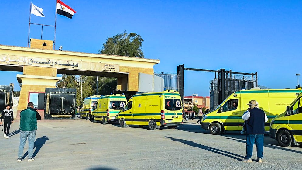 Cinquante malades ont été évacués samedi de Gaza pour l'Egypte via le passage de Rafah, ouvert pour la première fois depuis qu'Israël en a pris le contrôle en mai 2024.