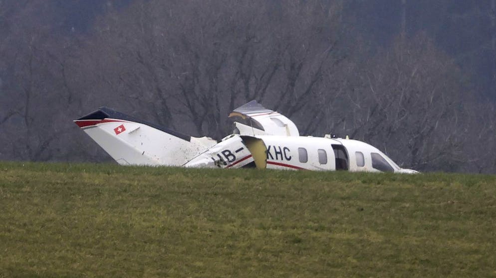 Ci sono 3 feriti. Aereo decollato da Locarno precipita nel Canton Berna