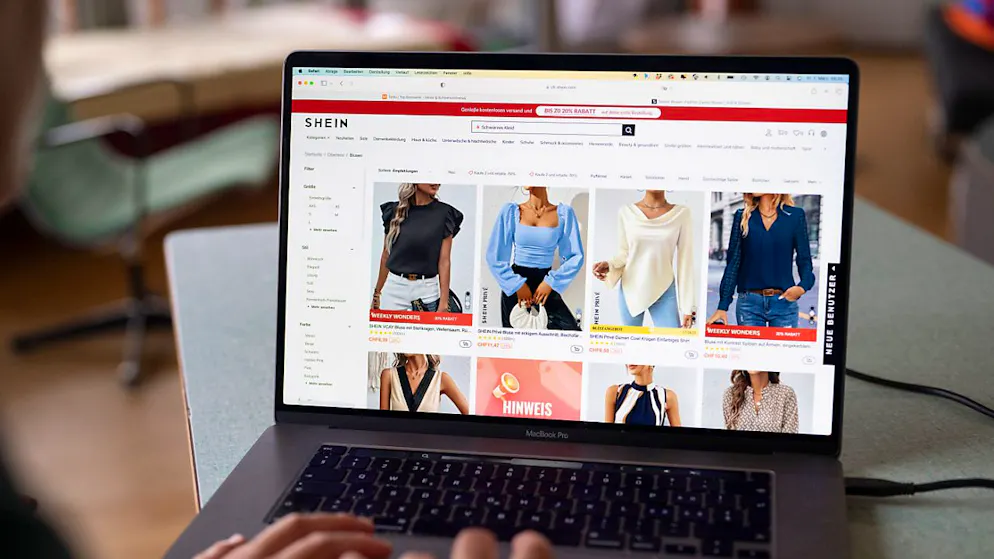 Das Shoppingportal Shein soll aufzeigen, wie es Käuferinnen und Käufer schützt. (Archivbild)