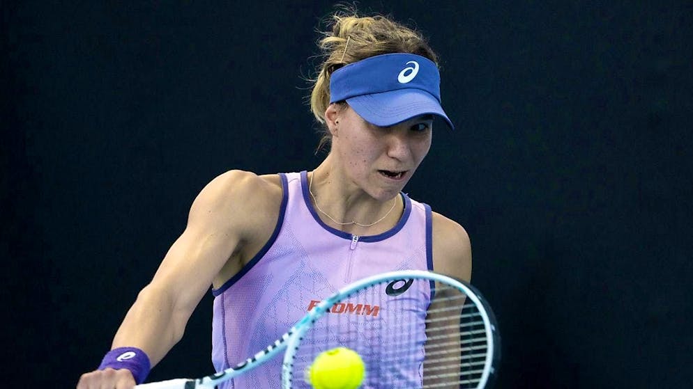 Viktorija Golubic plays well against Anastasia Potapova, but misses her chances