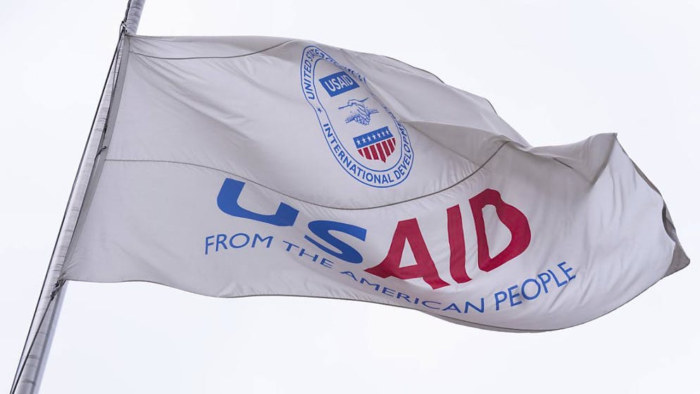 Duro colpo per le ONG. Trump sospende gli aiuti umanitari e Terre des hommes perde 10 milioni