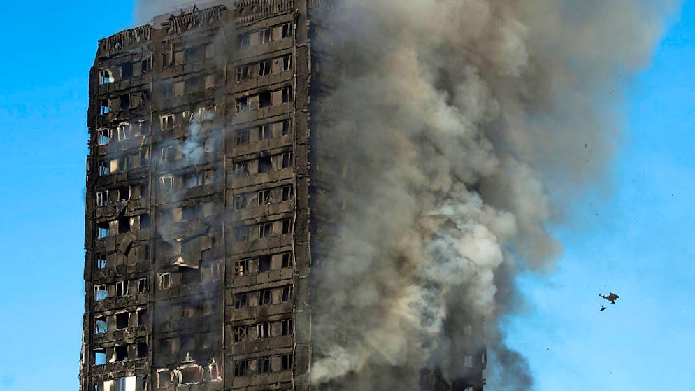 Il progetto approvato dalla compagine del premier laburista britannico Keir Starmer prevede che lo scheletro del grattacielo Grenfell sia abbattuto fino alle fondamenta. (Immagine d'archivio del 14 giugno 2017)