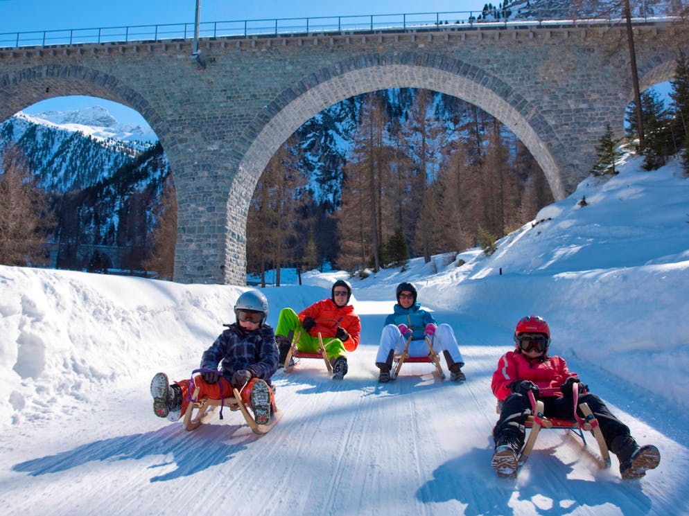 Bergün hat eine tolle Piste entlang der ikonischen Bahn