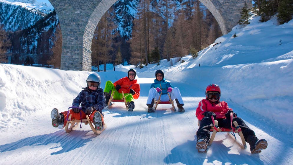 Bergün hat eine tolle Piste entlang der ikonischen Bahn
