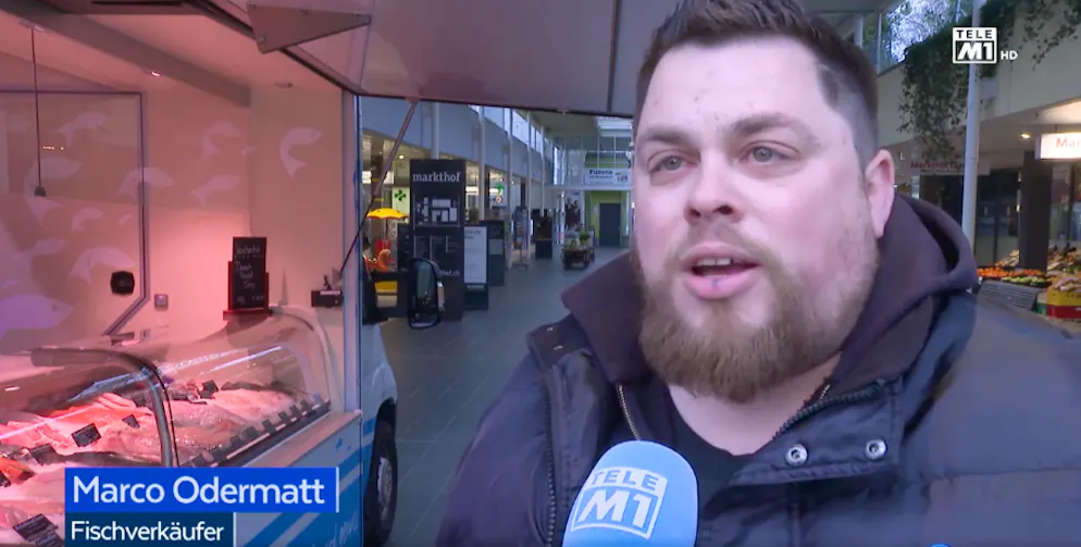 Fischverkäufer Marco Odermatt befürchtet, der Querulant vertreibe seine Kunden.
