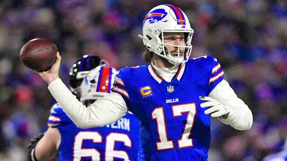 Josh Allen, quarterback of the Buffalo Bills, is the MVP of the 2024/25 season