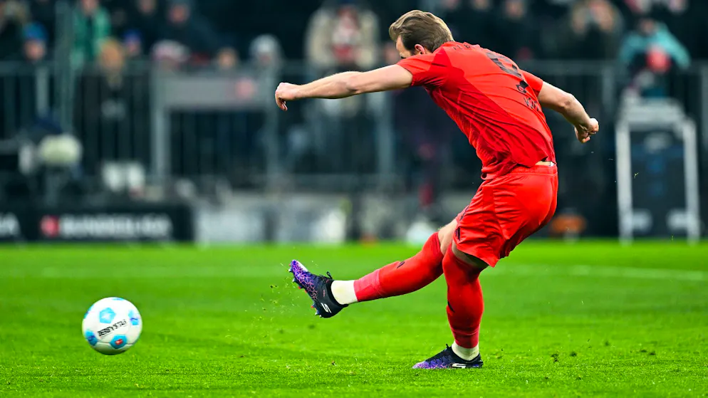 Kane with a brace. Bayern beat Werder Bremen to extend their lead at the top of the table