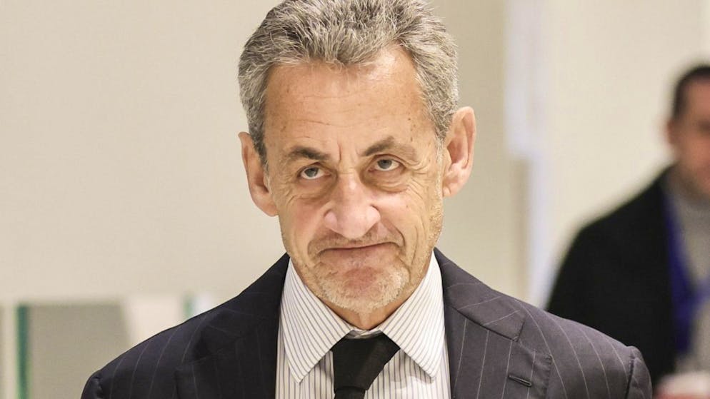 Francia. Sarkozy sarà detenuto in una cella di 9 metri quadrati con doccia, frigo e tv