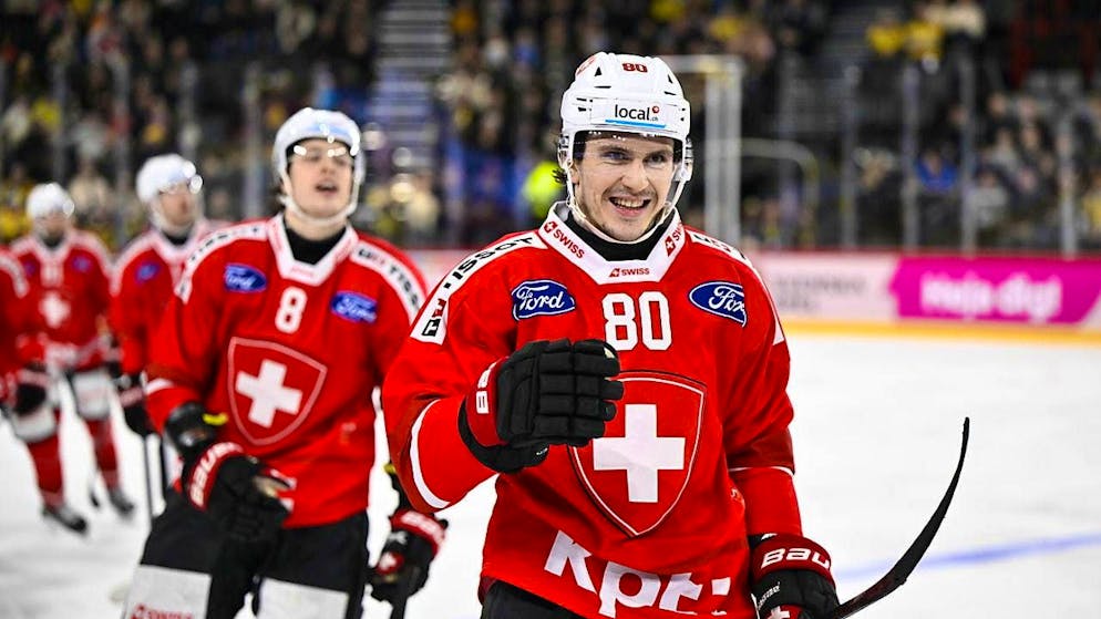 Nicolas Baechler celebrates his first international goal