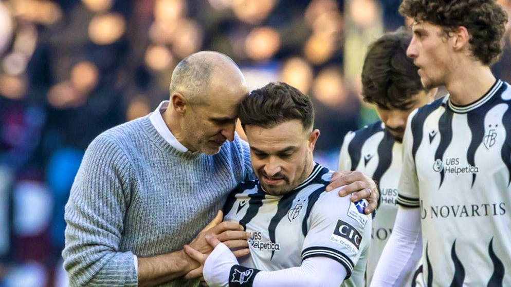 Servette coach Thomas Häberli (left) was in a better mood at the end than FC Basel's Xherdan Shaqiri