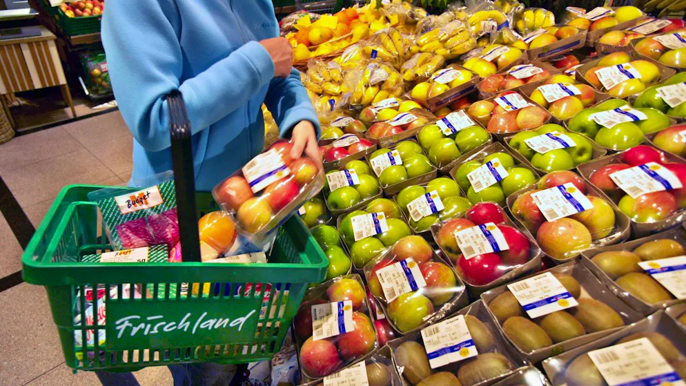 Angriff auf Discounter. Migros und Coop mit günstigeren Bio-Produkten, doch die haben ihren Preis