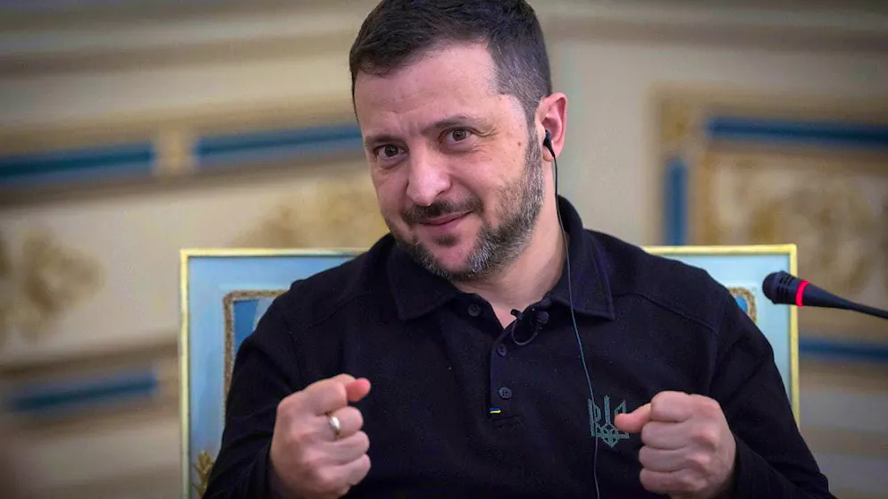 ARCHIVE - Volodymyr Zelensky, President of Ukraine, gestures during an interview. Zelensky considers an end to the war in 2025 possible. Photo: Efrem Lukatsky/AP/dpa/Archive