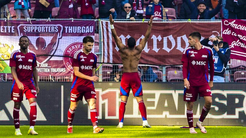 Dereck Kutesa makes the difference after coming on as a substitute and celebrates his 13th goal of the season more exuberantly than usual