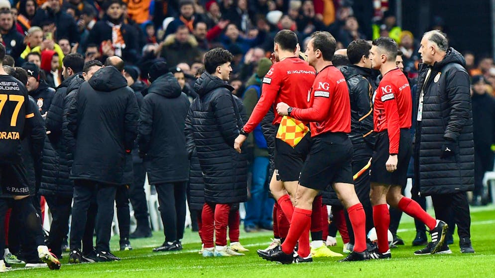 Football. Ils quittent le terrain après une décision arbitrale controversée