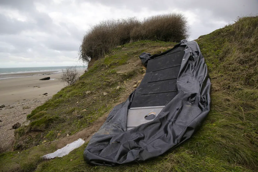 Au moins 77 migrants sont morts en 2024 en tentant de rejoindre l'Angleterre à bord d'embarcations de fortune, un record depuis le début de ce phénomène en 2018, selon la préfecture du Pas-de-Calais.