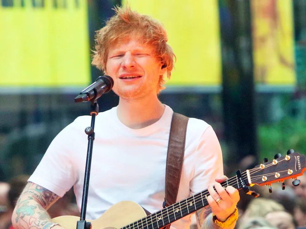 Un concert d'Ed Sheeran dans les rues de Bengaluru, en Inde, a été interrompu par la police.