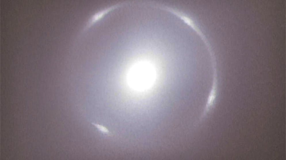 Euclid space telescope makes unexpected discovery - Gallery. When the scientists analyzed the images more closely, they recognized the ring-shaped structure typical of Einstein rings.