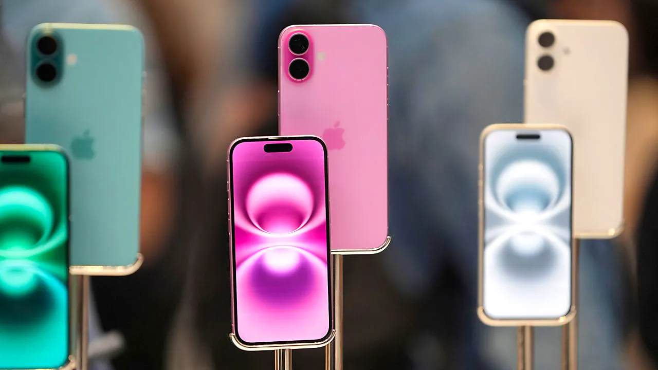 Telecommunications. Apple cell phones gain market share in Switzerland