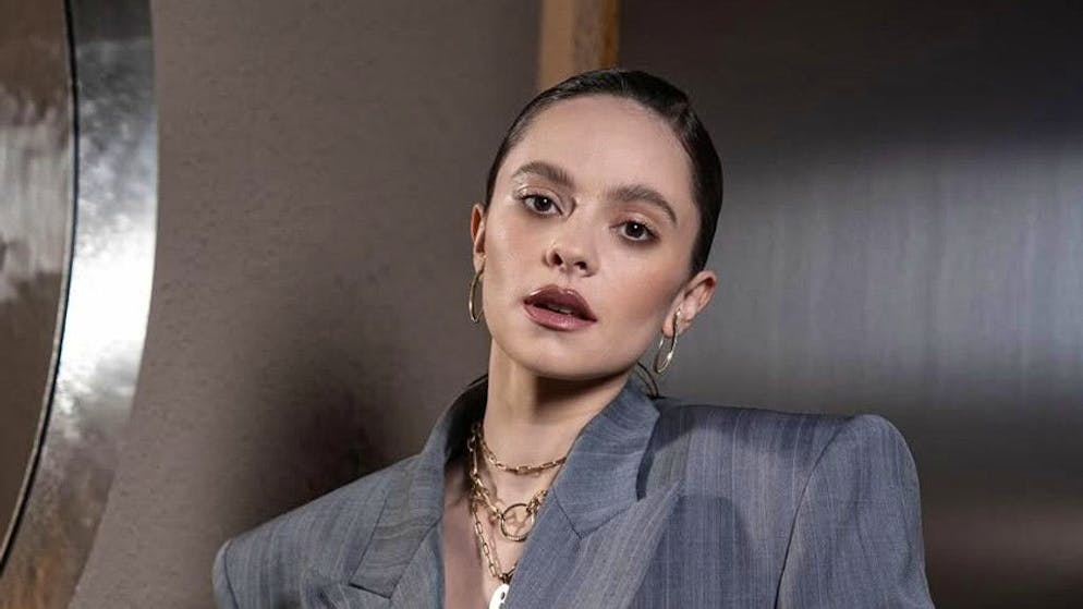 Sanremo. Francesca Michielin cade dalle scale dell'Ariston: «Non smetti mai di regalarmi emozioni!»
