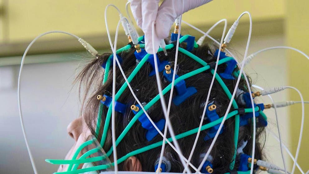 Researchers at the University of Zurich used various methods to measure the effects of hypnosis on the brain.