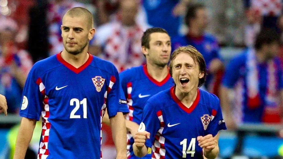 Mladen Petric and current Real veteran Luka Modric (pictured here together at Euro 2008) have been good pals for many years.