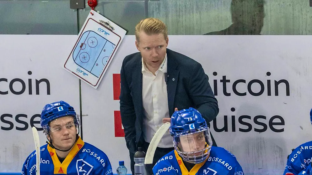 Servette wins the duel of the crisis clubs - Gallery. Successful debut: Michael Liniger on the Zug sidelines for the first time - due to Dan Tangnes' surgery