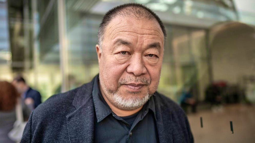 Ai Weiwei, artist and human rights activist, stands at the parliamentary group level of the Bundestag. Photo: Michael Kappeler/dpa