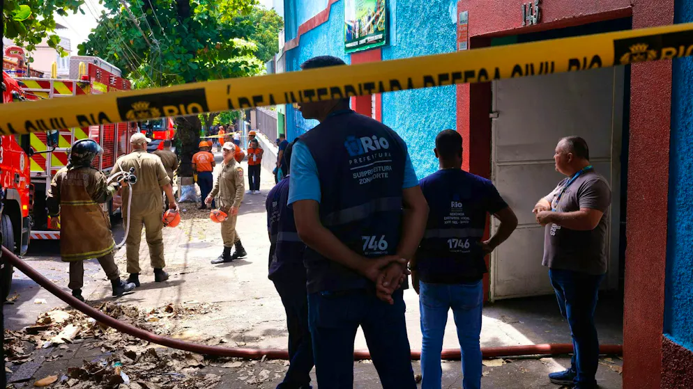 Shortly before Carnival in Rio de Janeiro: Fire in costume factory - Gallery. A fire has caused considerable damage to the factory.