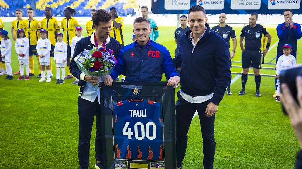 Taulant Xhaka was recently honored for 400 competitive matches for FC Basel
