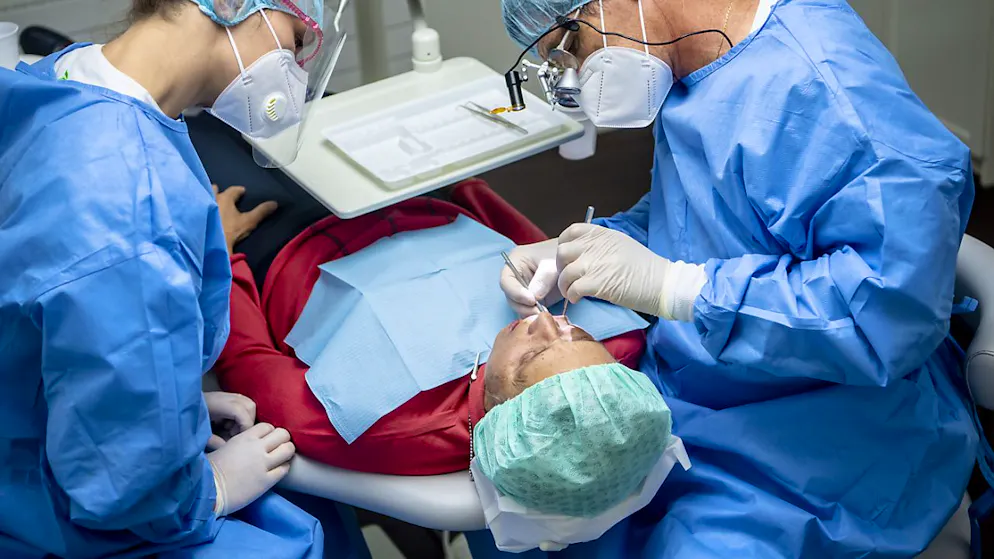 Près de 2300 familles valaisannes de condition économique modeste peuvent bénéficier, depuis le 1er janvier dernier, d’une aide financière pour le remboursement de leurs frais dentaires. (Photo d'illustration).