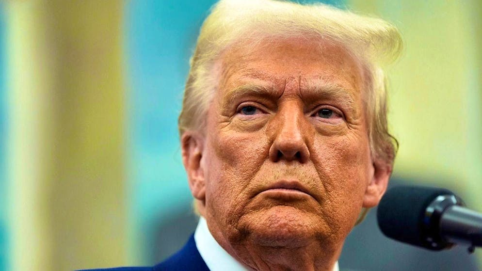 US President Donald Trump speaks during the swearing-in of the new intelligence coordinator, Gabbard, in the Oval Office of the White House. Photo: Alex Brandon/AP/dpa