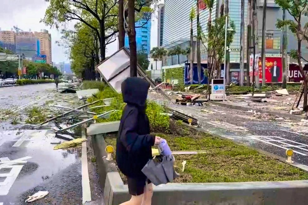 Several dead in department store explosion in Taiwan - Gallery. At least four people died in the explosion.