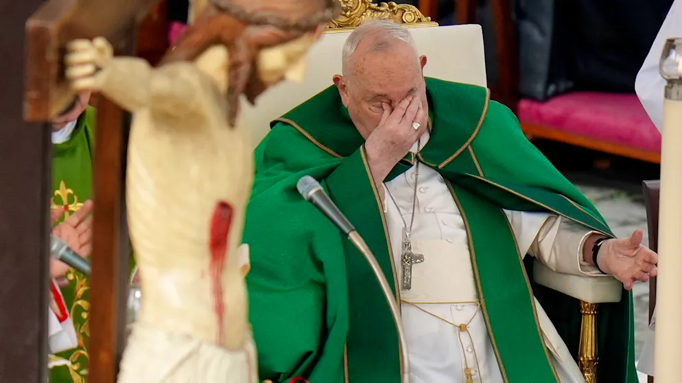 Rumors and worries in Rome. Pope still in hospital - doctors order 