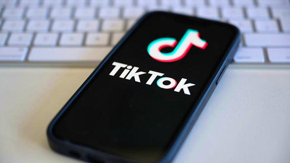 US President Donald Trump's deadline extensions for Tiktok are not based on the Foreign Ownership of Online Platforms Act. (archive image)