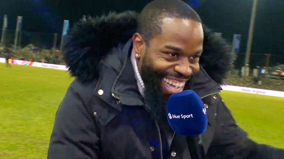 Love song for Valentine's Day. blue Sport expert Ridge Munsy loses bet - and has to sing