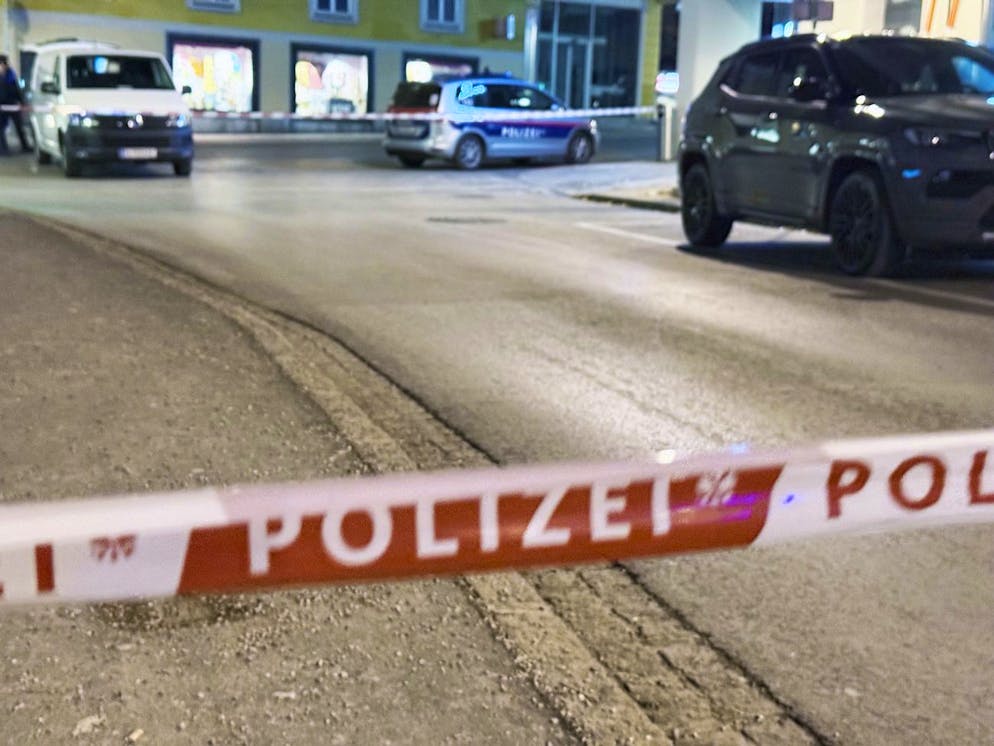 L'autore, un cittadino siriano, è stato arrestato.