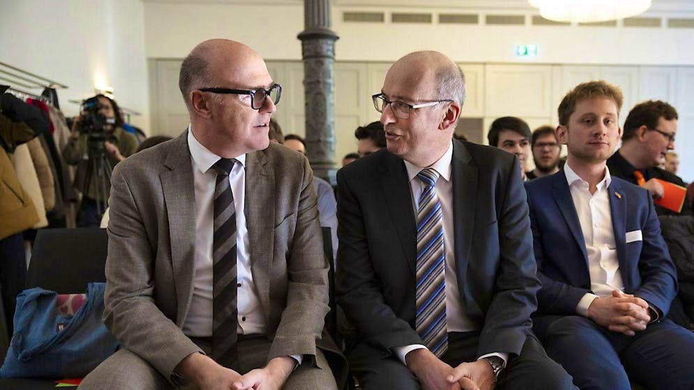 The two candidates for the Federal Council, Markus Ritter, National Councillor for the Canton of St. Gallen, and Martin Pfister, Councillor for the Canton of Zug, left, won over the young party.