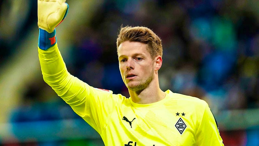 Jonas Omlin returns to action in a competitive match for Borussia Mönchengladbach after a long break.