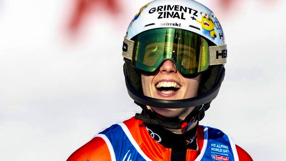 A beaming Camille Rast after crossing the finish line: for the first time since Vreni Schneider 34 years ago, a Swiss woman has won World Championship gold in the slalom.