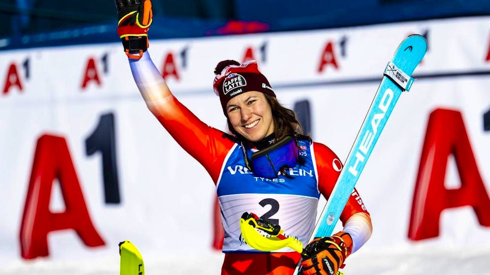 Wendy Holdener takes silver in the World Championship slalom.
