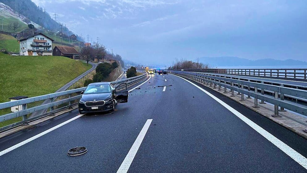 This is how the A4 highway near Arth looked after the collision between the wrong-way driver's car and an oncoming car.