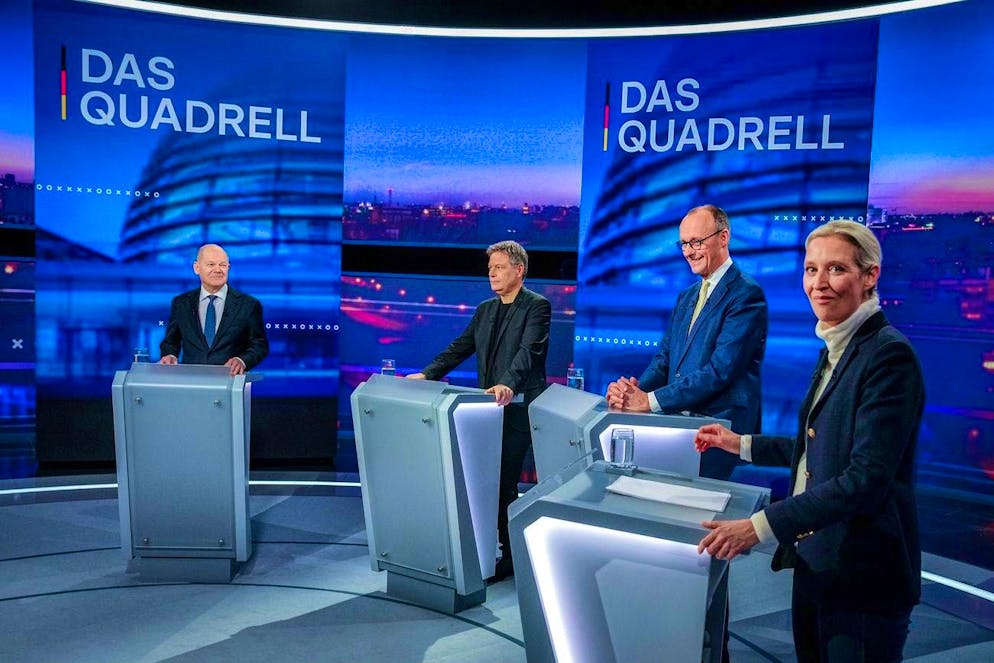 Scholz, Habeck, Merz and Weidel on Sunday evening.