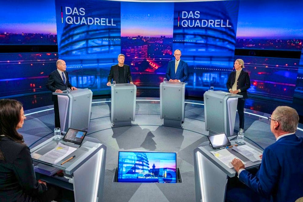 Scholz, Habeck, Merz and Weidel with the moderation duo Atalay and Jauch.