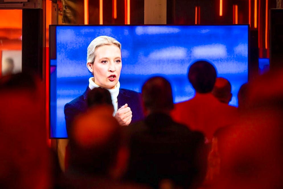 Alice Weidel focuses primarily on confrontation.