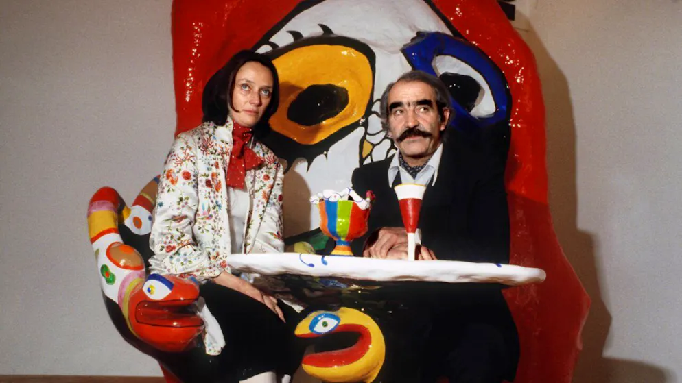Le couple d'artistes Niki de Saint Phalle et Jean Tinguely à Zurich en 1980.