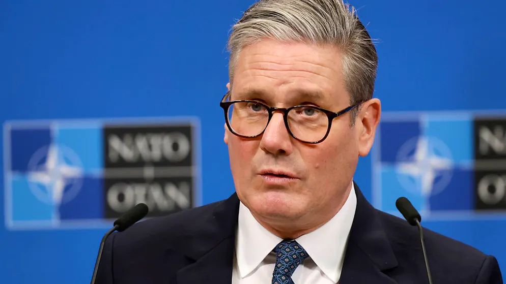 Der britische Premier Keir Starmer spricht auf einer Pressekonferenz im NATO-Hauptquartier in Brüssel. Foto: Omar Havana/Pool/AP/dpa