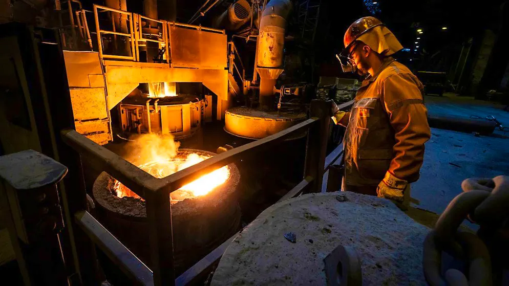 Swiss Steel intends to save costs with the delisting. The company will continue to pursue its strategic orientation, it emphasized. (Archive image of the Steeltec steelworks in Emmenbrücke LU)